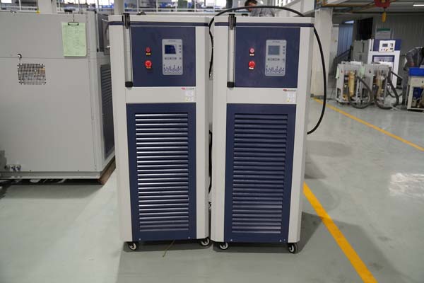 密閉水冷高溫循環器